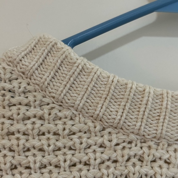 Universal Thread Sweater - Picture 7 of 7